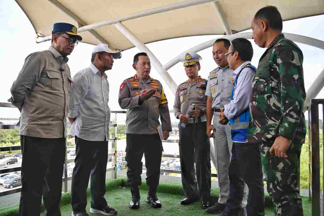 sejumlah rekayasa lalu lintas telah disiapkan untuk mengatasi kemacetan, termasuk dengan menggunakan contraflow 3 lajur.