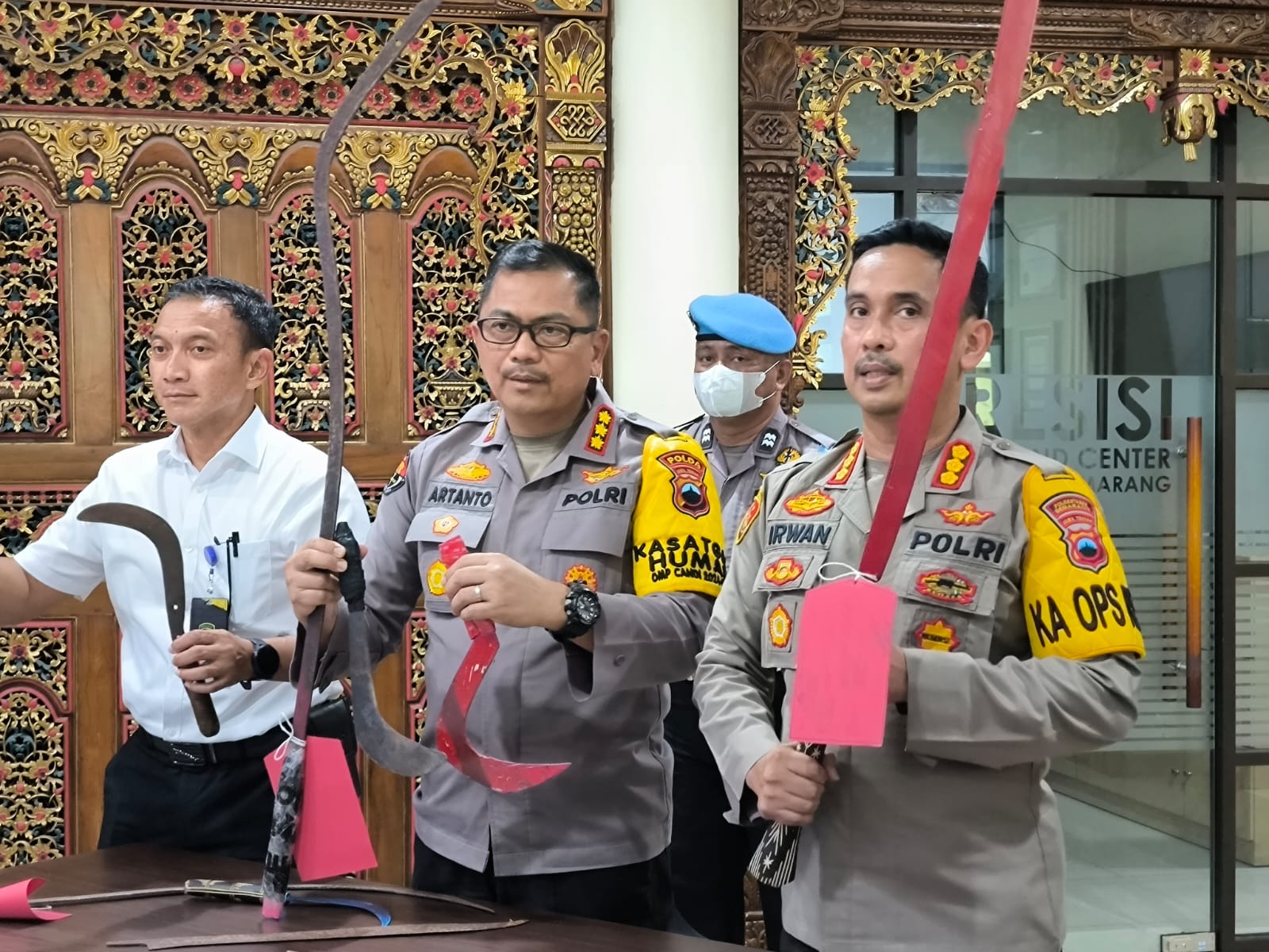 Penembakan itu mengakibatkan seorang pelajar SMK atas nama Gama Rizkiyanata (17 th) meninggal dunia akibat luka tembak di pinggul.