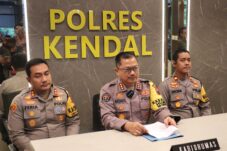 Kebakaran hebat terjadi di pabrik PT. Master Kids Indonesia yang berlokasi di Desa Wonorejo, Kecamatan Kaliwungu, Kabupaten Kendal, pada Jumat (01/11/2024) pagi