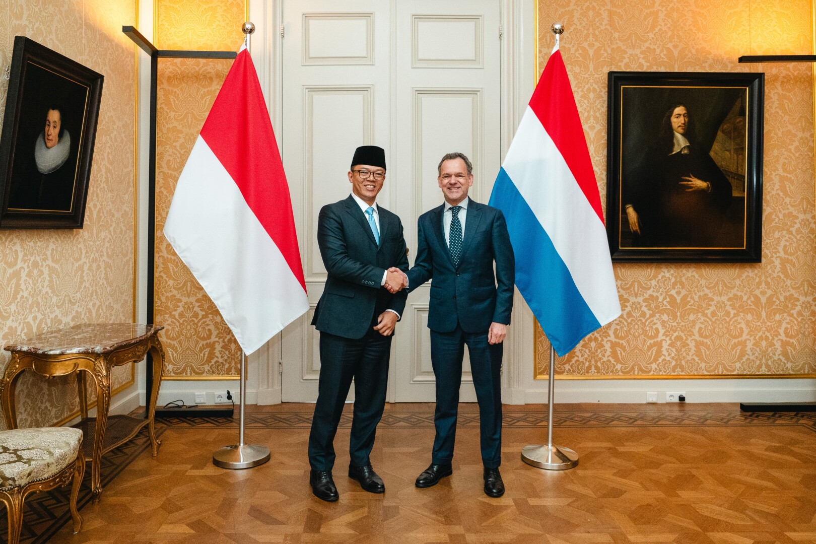 Perdana Menteri dan Menteri Luar Negeri Belanda menegaskan komitmen untuk memperkuat kerja sama bilateral dengan Indonesia, terutama di sektor bisnis, serta mendukung program-program prioritas seperti ketahanan pangan dan penyediaan makanan bergizi gratis.