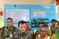 ‎Gubernur Jawa Tengah, Ahmad Luthfi, melakukan kunjungan untuk meninjau langsung proyek perbaikan jalan di ruas Todanan–Ngawen, Kabupaten Blora, Jumat (26/9/2025).‎‎