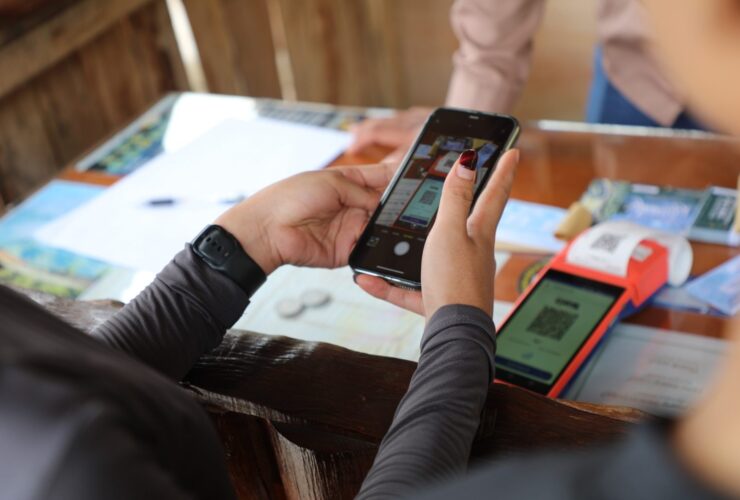 Program internet gratis yang diluncurkan oleh Gubernur Jawa Tengah, Ahmad Luthfi